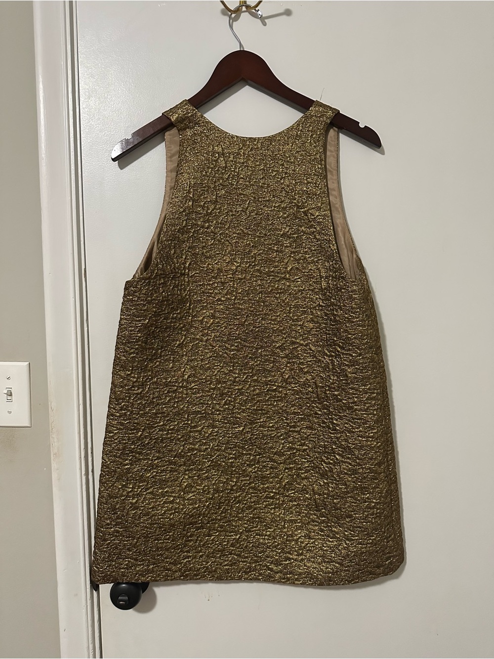 H&M Metallic Gold Textured Sleeveless Shift Dress - Picture 3 of 3